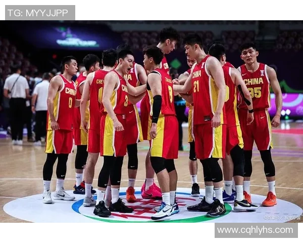 篮球燃梦青春激扬赛场展现团队拼搏与永不言弃精神